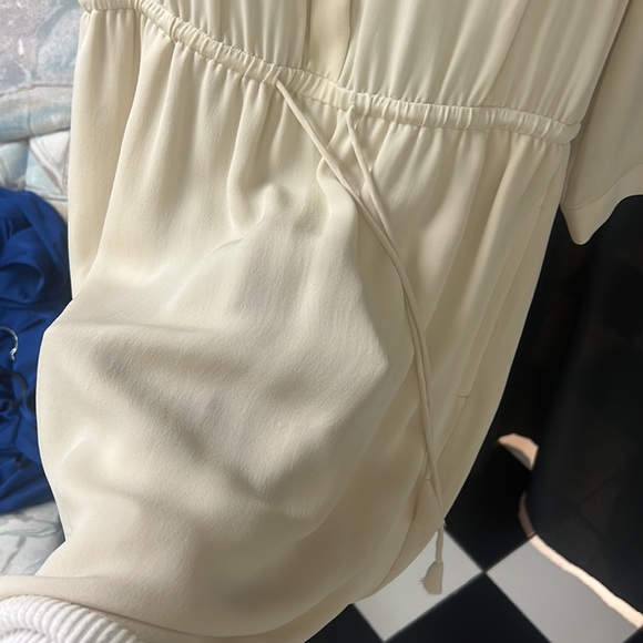 Babaton 100% Silk Cream Dress Size XS - Picture 6 of 6